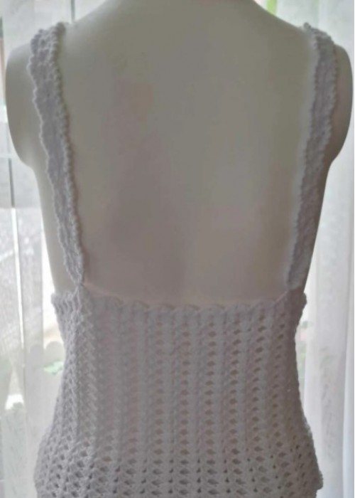 Yazlık Beyaz Renk Örgü ,Askılı Crop Bluz