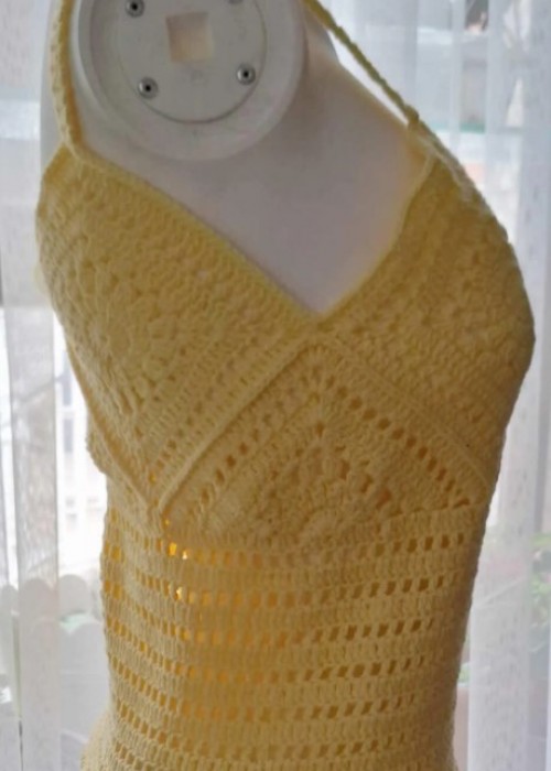 Yazlık Sarı Renk Örgü ,Askılı Crop Bluz