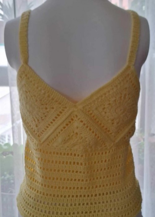 Yazlık Sarı Renk Örgü ,Askılı Crop Bluz