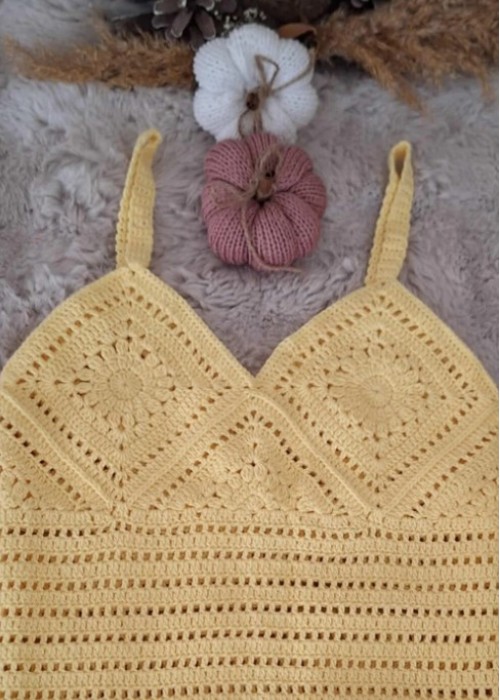 Yazlık Sarı Renk Örgü ,Askılı Crop Bluz