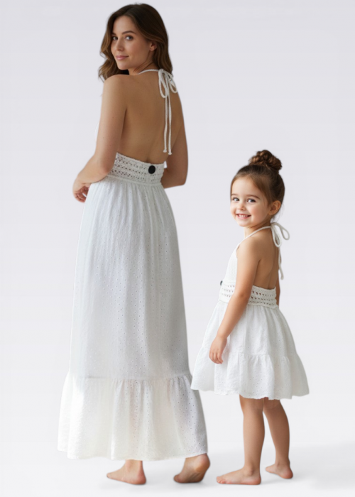 ANNE KIZ KOMBİN BEYAZ DÜĞME DETAYLI EL ÖRGÜSÜ YAZLIK ELBİSE