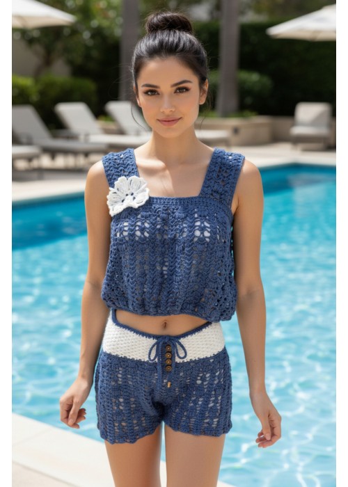 Kadın Mavi Beyaz Renk Örgü Kare Yaka Bol Dökümlü Kalın Askılı Bluz , Kısa Şortlu Ikili Takım