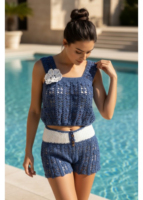 Kadın Mavi Beyaz Renk Örgü Kare Yaka Bol Dökümlü Kalın Askılı Bluz , Kısa Şortlu Ikili Takım
