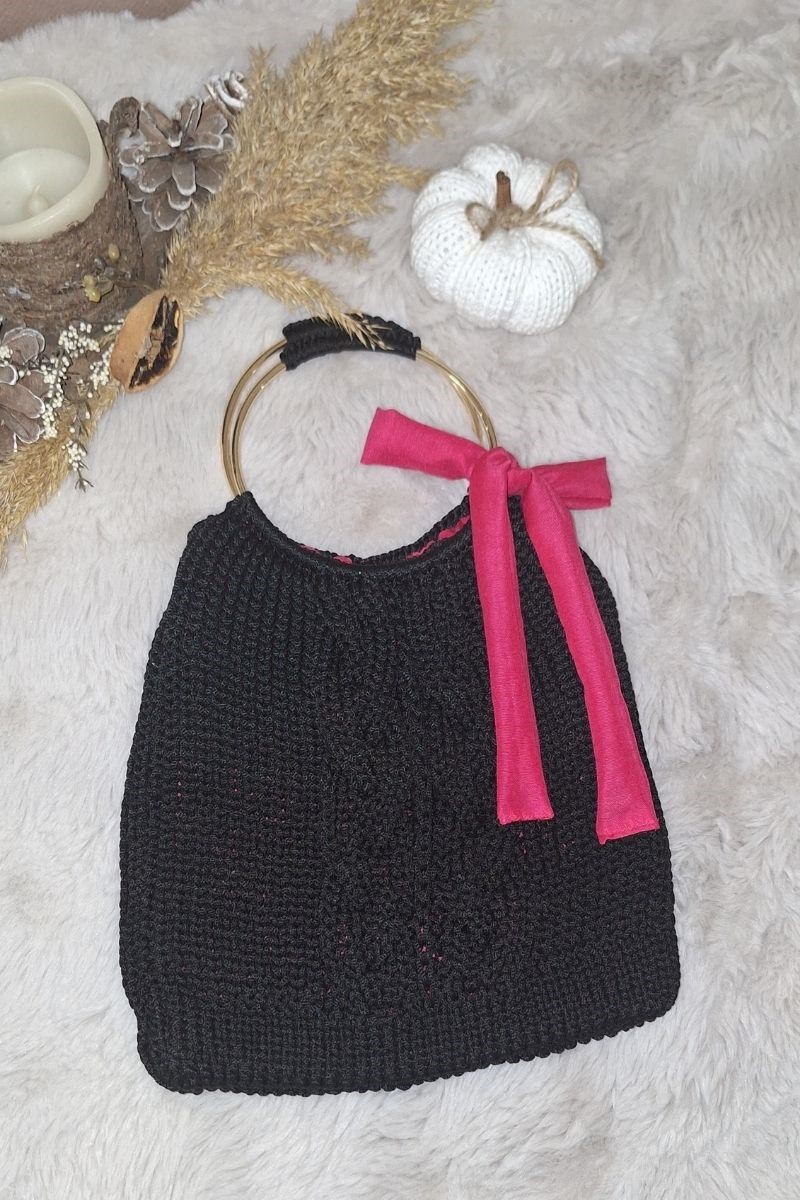 KADIN, SİYAH RENK,PEMBE ASTARLI,METAL SAPLI, EL ÖRGÜSÜ, HAND MADE EL ÇANTASI KADIN, SİYAH RENK,PEMBE ASTARLI,METAL SAPLI, EL ÖRGÜSÜ, HAND MADE EL ÇANTASI