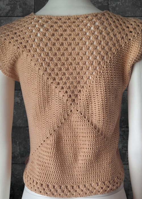 KADIN KREM RENGİ YAZLI EL ÖRGÜSÜ BLUZ