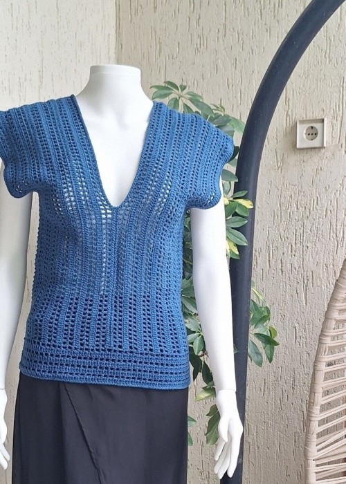Kadın Mavi Renk Pamuklu İpten V Yaka Düşük Omuz Düşük Kol Hand Made El Örgüsü Yazlık Bluz Kadın Mavi Renk Pamuklu İpten V Yaka Düşük Omuz Düşük Kol Hand Made El Örgüsü Yazlık Bluz