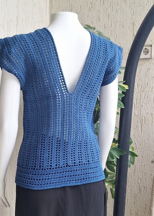 Kadın Mavi Renk Pamuklu İpten V Yaka Düşük Omuz Düşük Kol Hand Made El Örgüsü Yazlık Bluz Kadın Mavi Renk Pamuklu İpten V Yaka Düşük Omuz Düşük Kol Hand Made El Örgüsü Yazlık Bluz