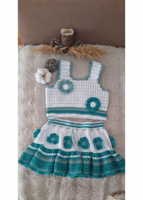 Kadın Beyaz Yeşil Ve Tonları Pamuklu Ip Hand Made El Örgüsü Kolsuz Crop Bluz Kısa Etek Takım Kadın Beyaz Yeşil Ve Tonları Pamuklu Ip Hand Made El Örgüsü Kolsuz Crop Bluz Kısa Etek Takım