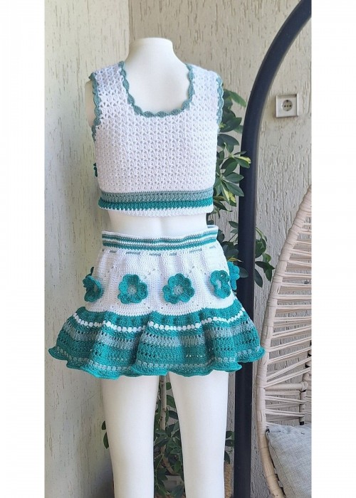 Kadın Beyaz Yeşil Ve Tonları Pamuklu Ip Hand Made El Örgüsü Kolsuz Crop Bluz Kısa Etek Takım Kadın Beyaz Yeşil Ve Tonları Pamuklu Ip Hand Made El Örgüsü Kolsuz Crop Bluz Kısa Etek Takım