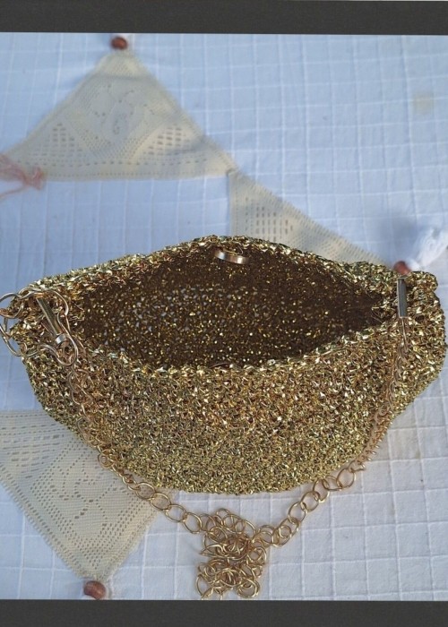 Kadın Altın Rengi Metalik İp Zincir Saplı Çanta Hand Made El Örgüsü Kadın Altın Rengi Metalik İp Zincir Saplı Çanta Hand Made El Örgüsü
