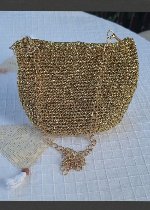 Kadın Altın Rengi Metalik İp Zincir Saplı Çanta Hand Made El Örgüsü Kadın Altın Rengi Metalik İp Zincir Saplı Çanta Hand Made El Örgüsü