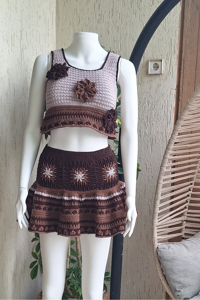 KADIN KAHVERENGİ VE TONLARI RENK PAMUKLU COTON İPTEN HAND MADE EL ÖRGÜSÜ KALIN ASKILI CROP BLUZ KISA ETEKLİ TAKIM KADIN KAHVERENGİ VE TONLARI RENK PAMUKLU COTON İPTEN HAND MADE EL ÖRGÜSÜ KALIN ASKILI CROP BLUZ KISA ETEKLİ TAKIM