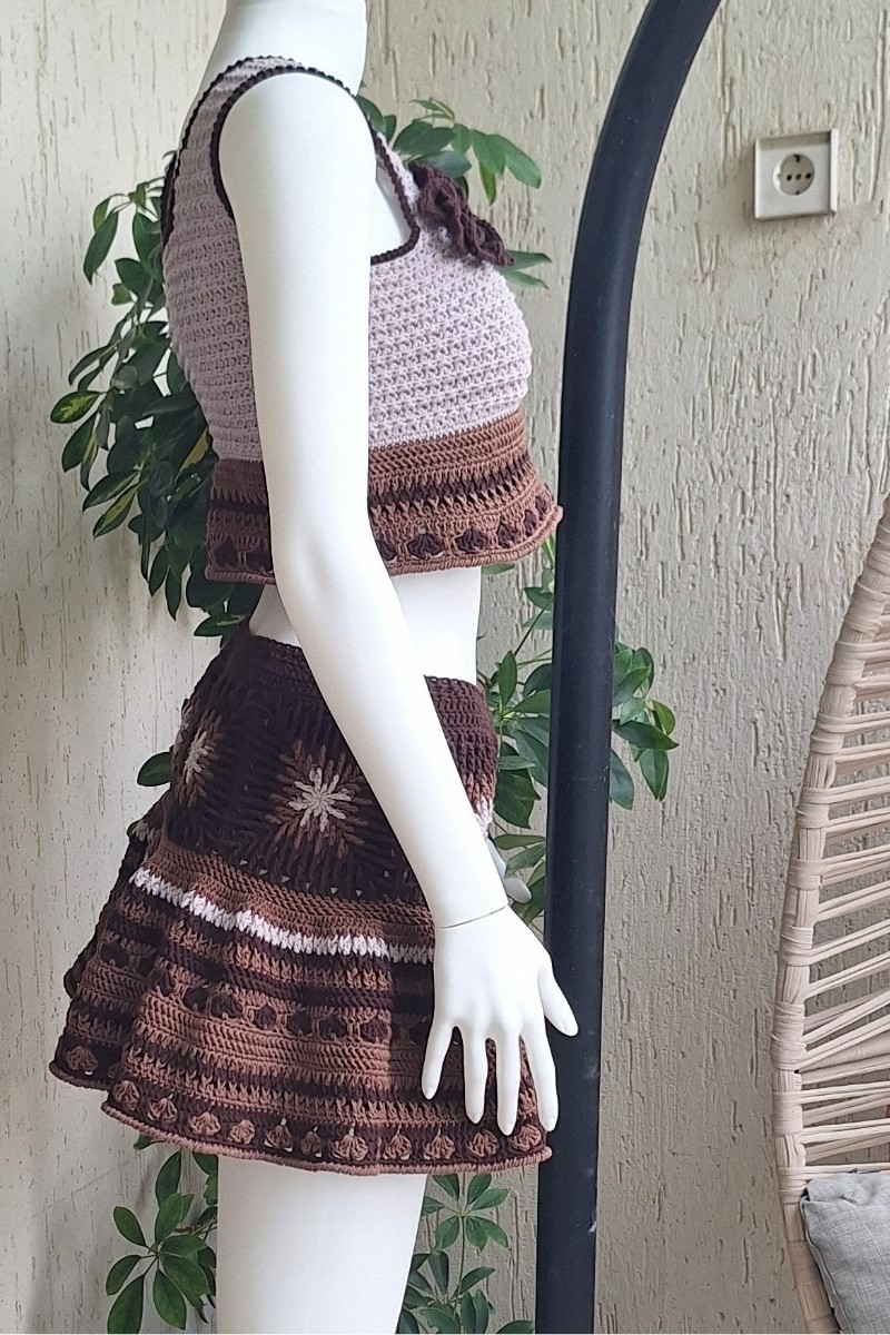 KADIN KAHVERENGİ VE TONLARI RENK PAMUKLU COTON İPTEN HAND MADE EL ÖRGÜSÜ KALIN ASKILI CROP BLUZ KISA ETEKLİ TAKIM KADIN KAHVERENGİ VE TONLARI RENK PAMUKLU COTON İPTEN HAND MADE EL ÖRGÜSÜ KALIN ASKILI CROP BLUZ KISA ETEKLİ TAKIM
