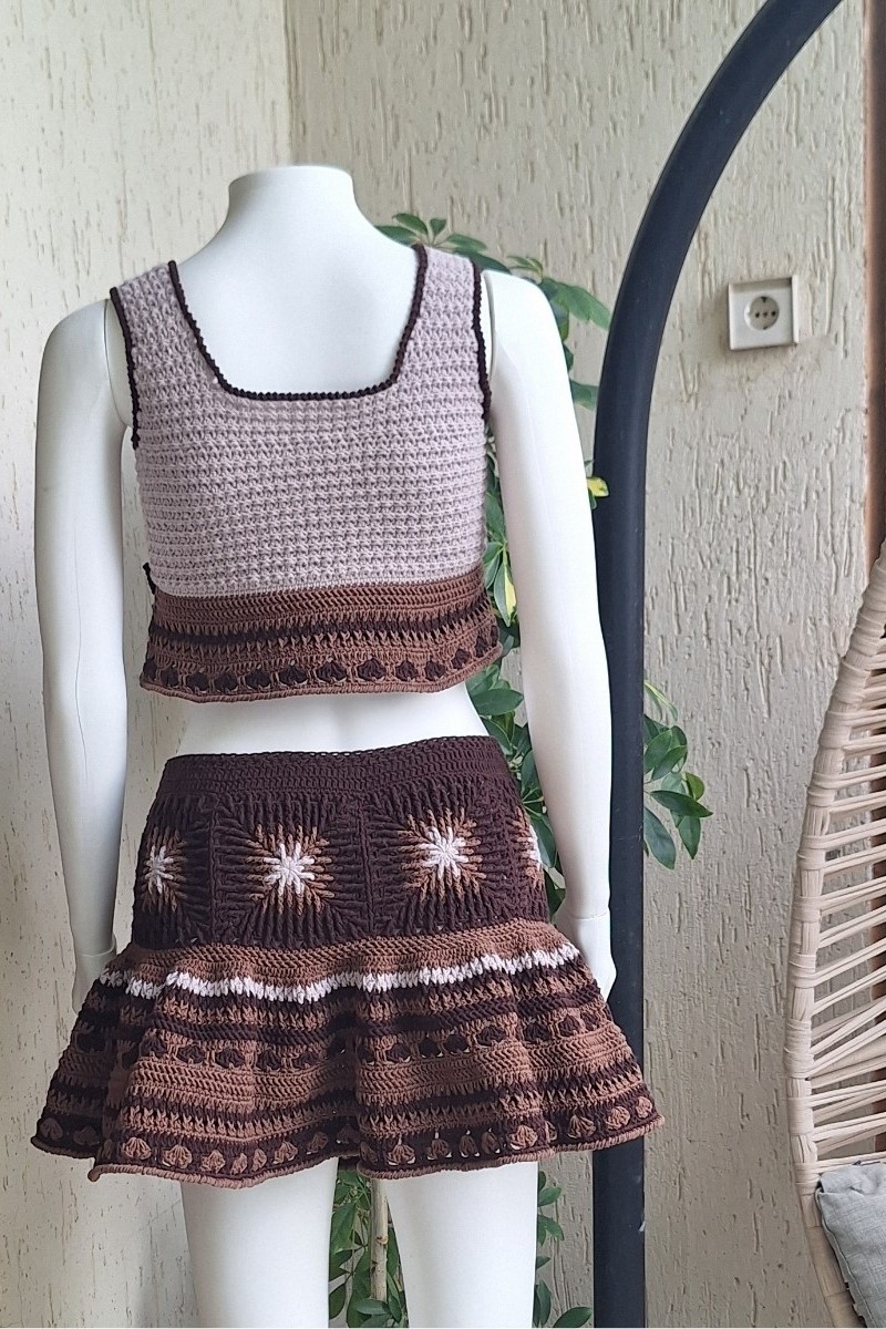 KADIN KAHVERENGİ VE TONLARI RENK PAMUKLU COTON İPTEN HAND MADE EL ÖRGÜSÜ KALIN ASKILI CROP BLUZ KISA ETEKLİ TAKIM KADIN KAHVERENGİ VE TONLARI RENK PAMUKLU COTON İPTEN HAND MADE EL ÖRGÜSÜ KALIN ASKILI CROP BLUZ KISA ETEKLİ TAKIM