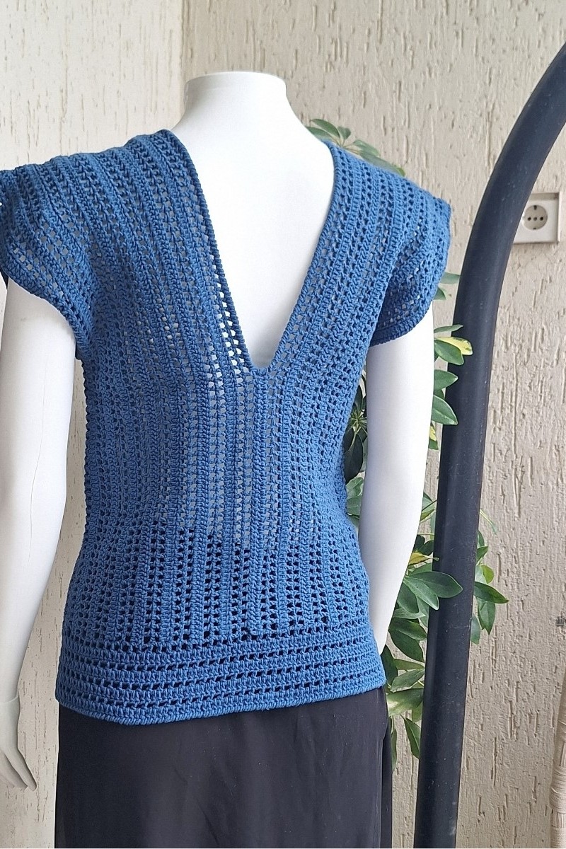 KADIN MAVİ RENK PAMUKLU İPTEN V YAKA DÜŞÜK OMUZ DÜŞÜK KOL HAND MADE EL ÖRGÜSÜ YAZLIK BLUZ