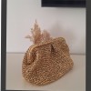 KADIN ALTIN RENGİ METALİK KAĞIT İPTEN GİZLİ BURSLU HAND MADE EL ÖRGÜSÜ YAZLIK CLUTCH PORFÖY EL ÇANTASI