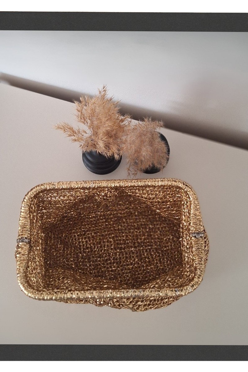 KADIN ALTIN RENGİ METALİK KAĞIT İPTEN GİZLİ BURSLU HAND MADE EL ÖRGÜSÜ YAZLIK CLUTCH PORFÖY EL ÇANTASI