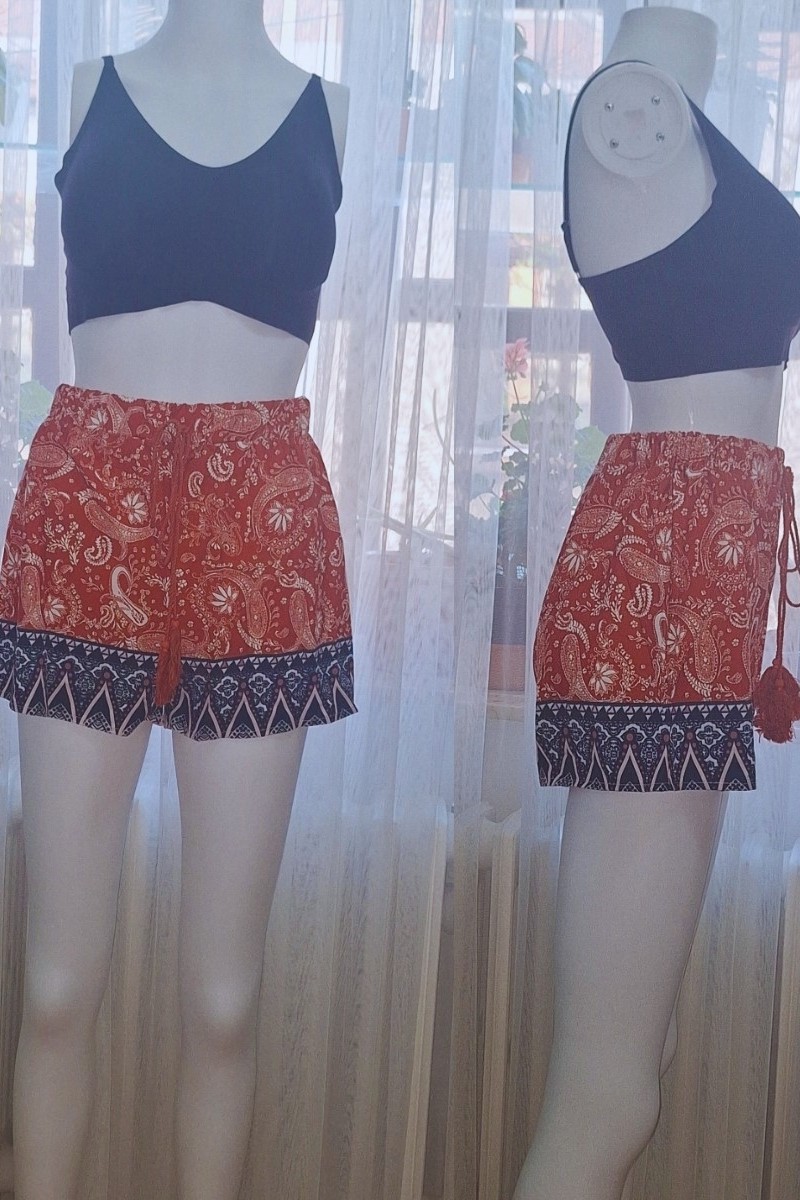 Bağcıklı Paisley, Geometrik Baskılı Turuncu Yazlık Şort Bağcıklı Paisley, Geometrik Baskılı Turuncu Yazlık Şort